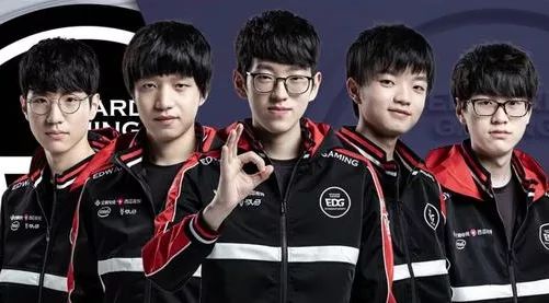 塔上任后的 塔上任后的