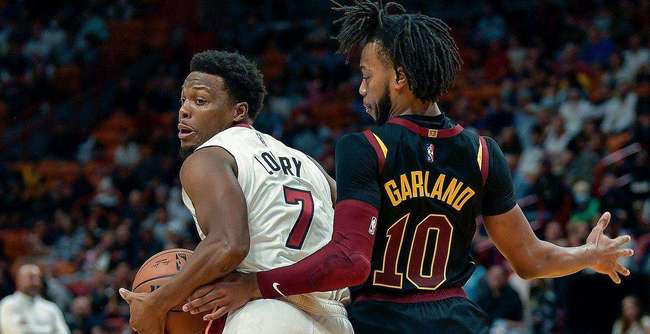 的背后还有 的背后还有