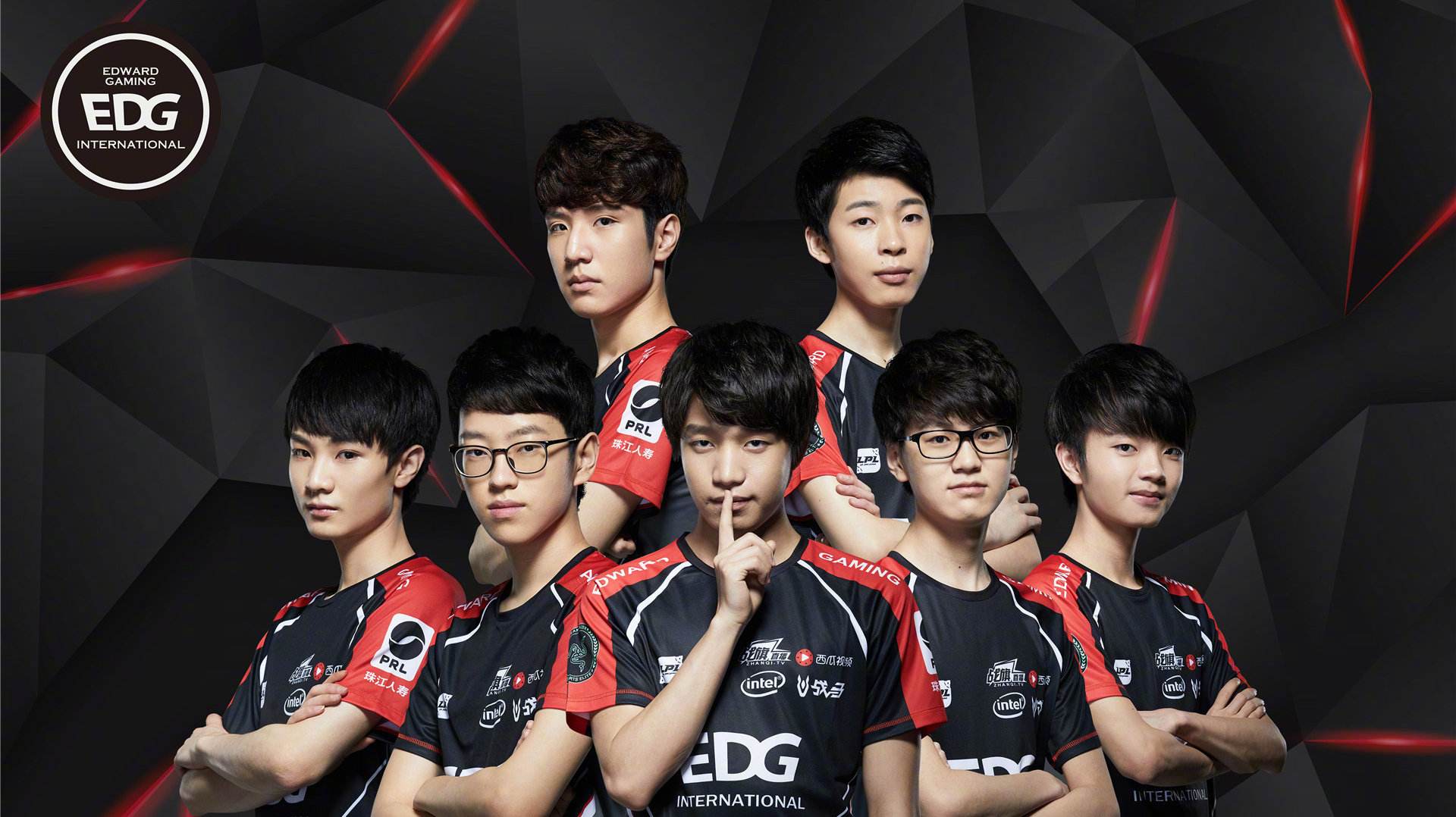 他在国际比 他在国际比